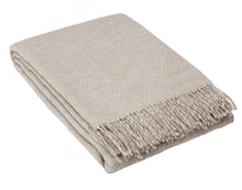 cambridge-throw-100-nz-wool-silver