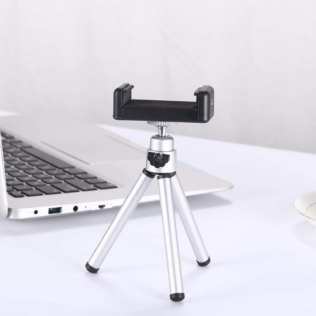 premium-aluminium-tripods-for-piqo-projector-the-worlds-smartest-1080p-mini-pocket-projector