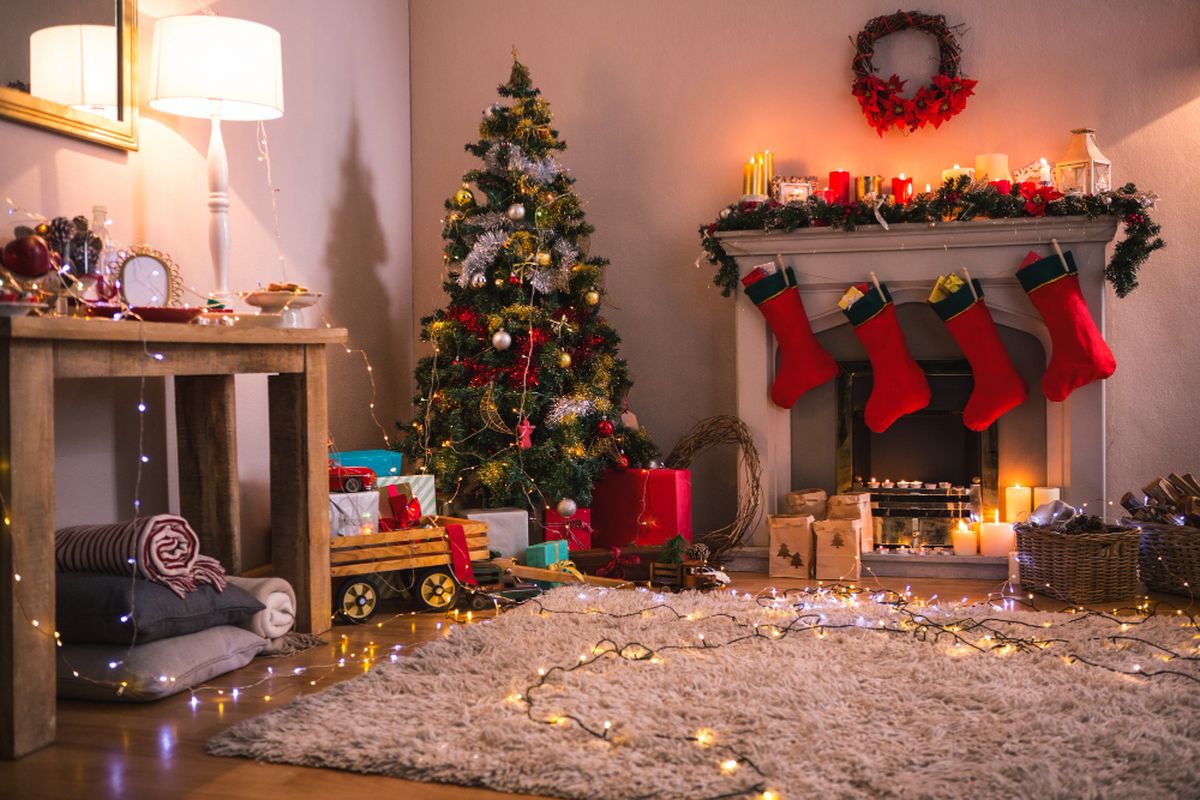 Elevate Festive Atmosphere with an Australian Christmas Decorations Theme