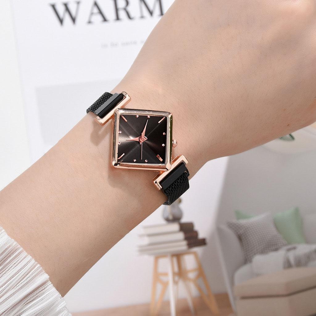 Black Diamond Dial Women Quartz Watch