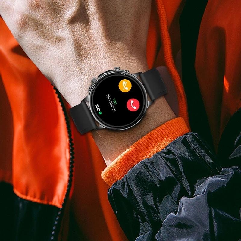 Silicone Band Smart Watch With Colour Screen - Silver