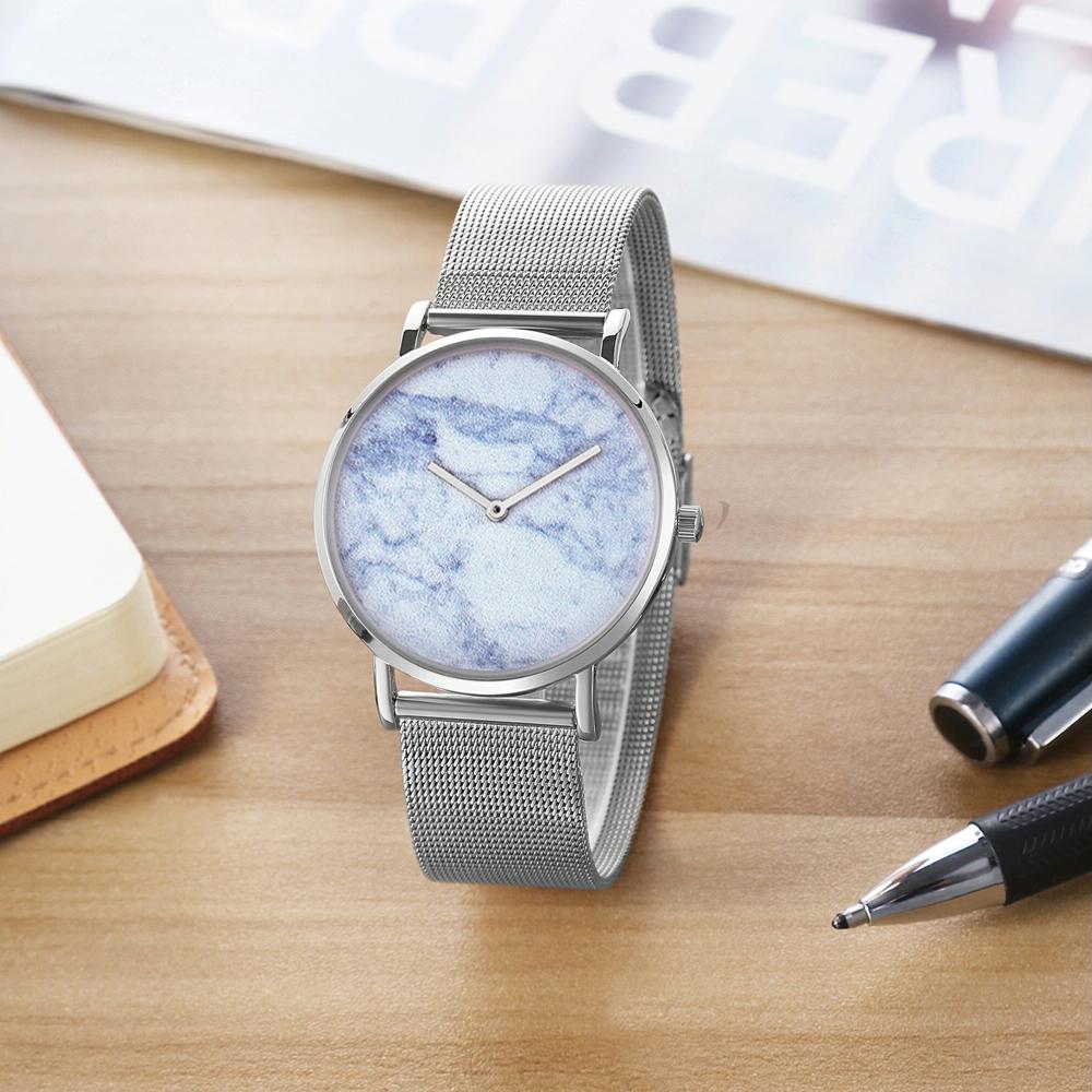 Stylish Men Quartz Watch with Stainless Steel Band - Round Dial Silver Alloy Case - Wa0736D