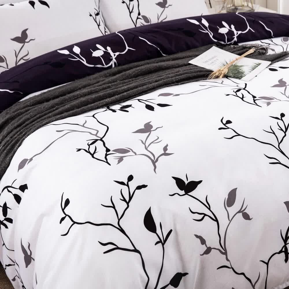 Dreamy Nights Marbled leaf Quilted Comforter Set – Soft 3‑Piece Look