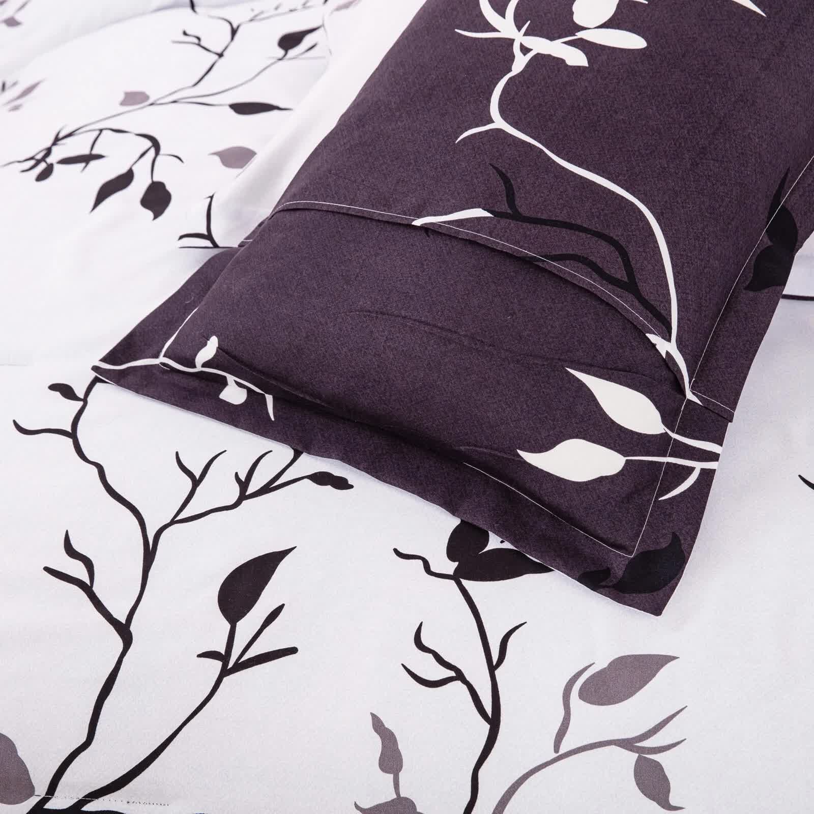 Dreamy Nights Marbled leaf Quilted Comforter Set – Soft 3‑Piece Look