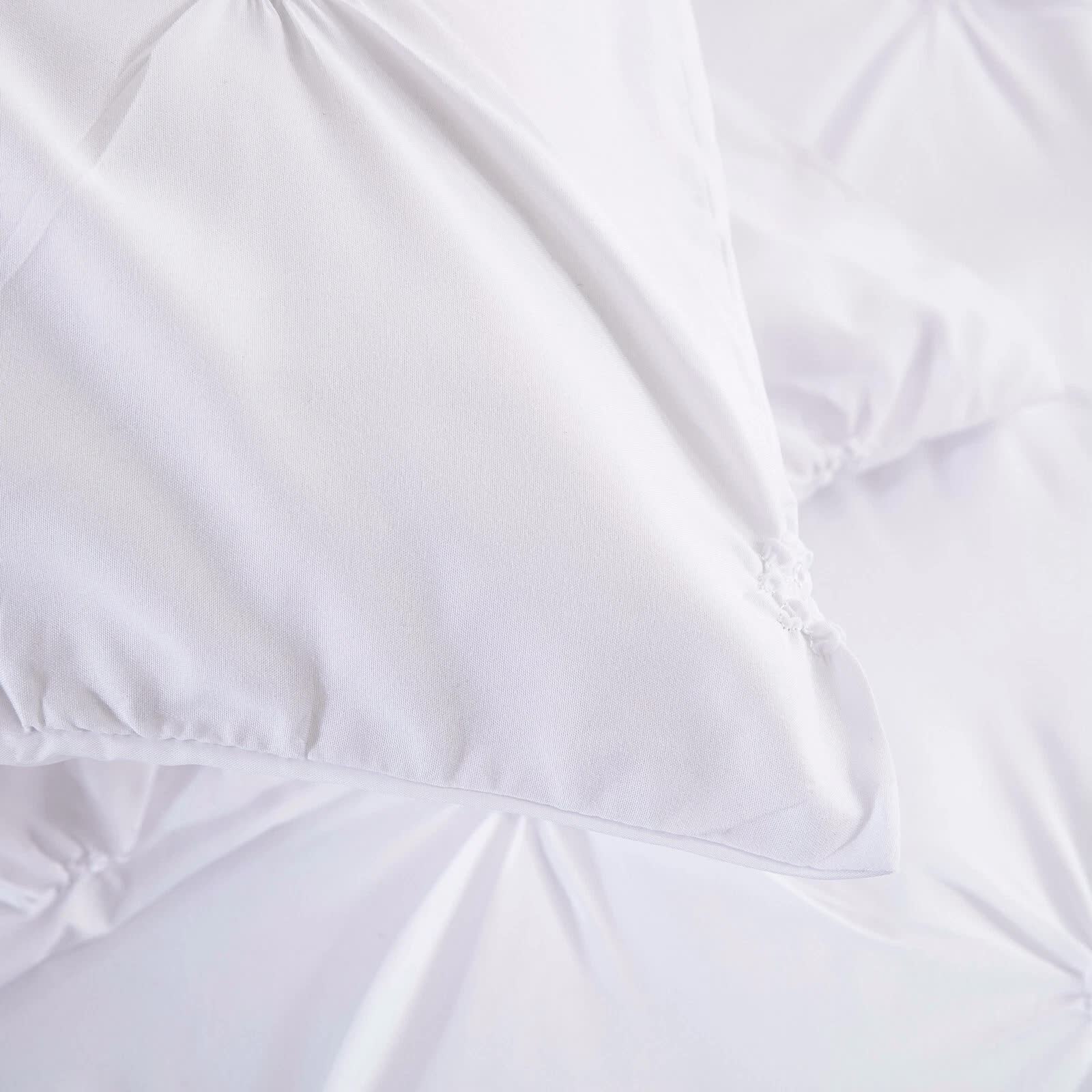Minimal Mood white Comforter Collection – Modern 3‑Piece Set