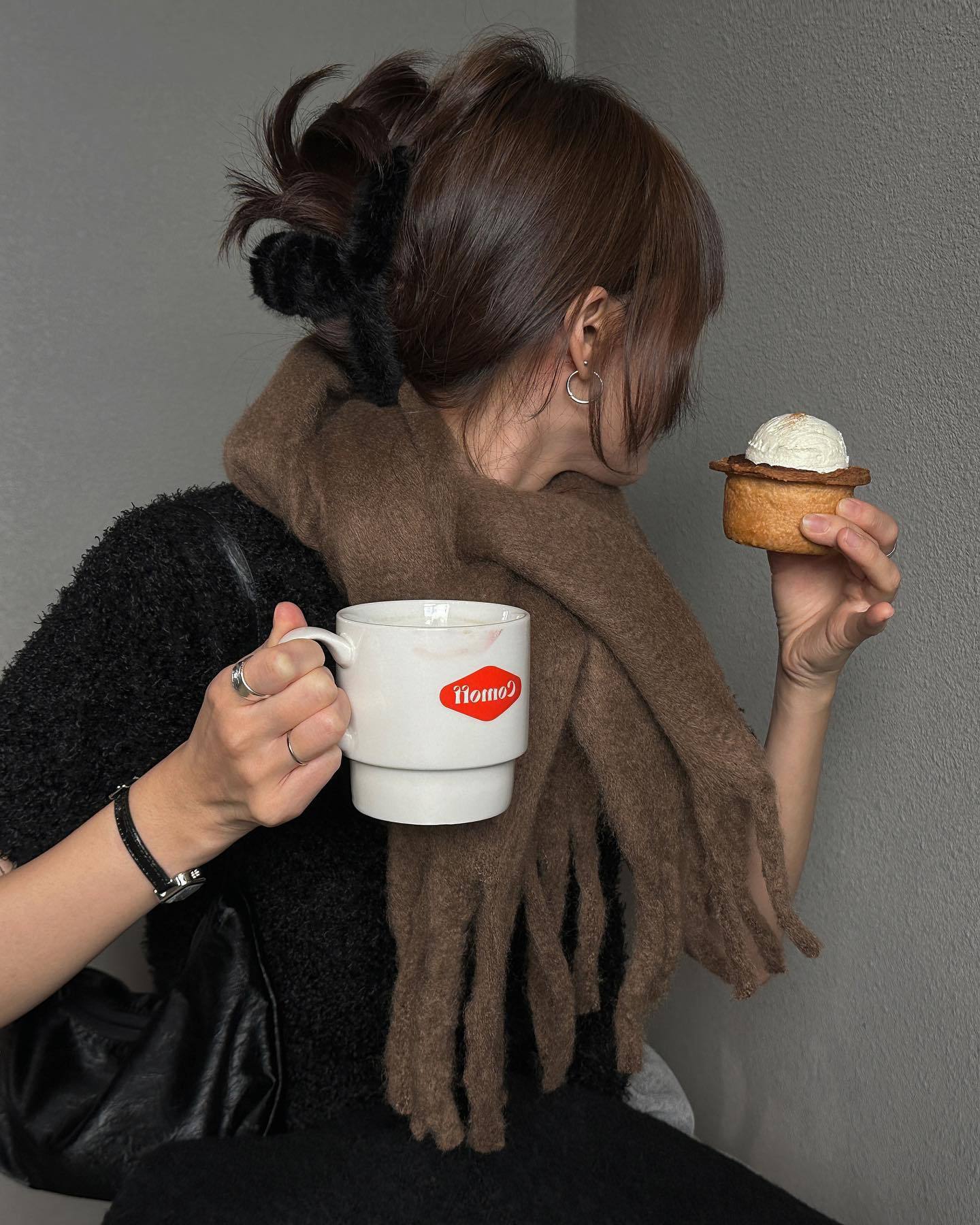 2pc Luxuriously Soft Winter Scarf with Tassel Fringe - Ultra Cozy & Warm Neck Wrap(Royal blue)