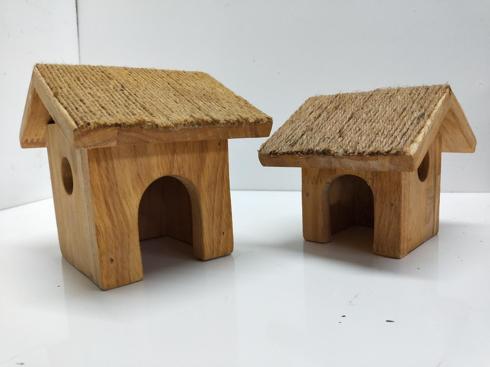 wooden-cottage-set-of-2