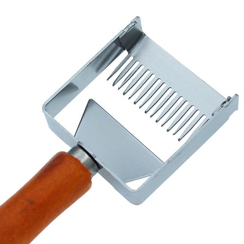 uncapping-fork-iron-honeycomb-honey-scraper-wooden-handle-beekeeping-tools